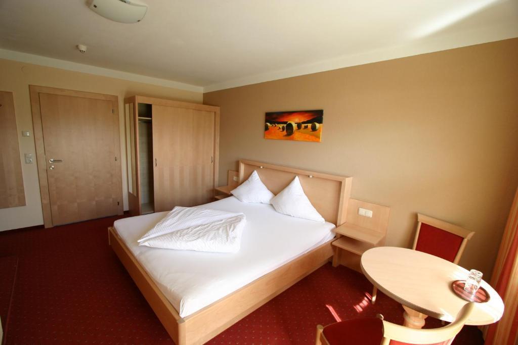 מאוראך Fruehstueckshotel Margret חדר תמונה